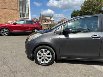 Toyota Yaris 1.3 VVT-i TR 5dr
