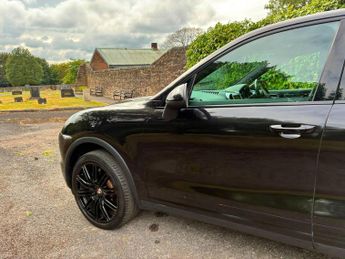 Porsche Cayenne 3.0 TD V6 Tiptronic 4WD Euro 5 (s/s) 5dr