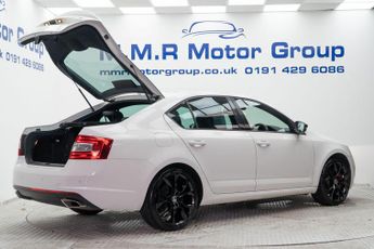 Skoda Octavia 2.0 TDI vRS DSG Euro 6 (s/s) 5dr (SNav)