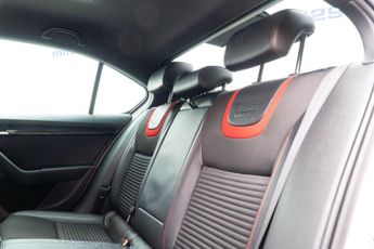 Skoda Octavia 2.0 TDI vRS DSG Euro 6 (s/s) 5dr (SNav)