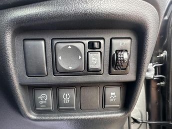 Nissan Juke 1.2 DIG-T N-Connecta Euro 6 (s/s) 5dr