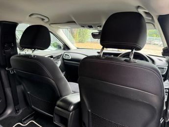 Infiniti Q30 1.6T SE Hatchback 5dr Petrol Manual Euro 6 (s/s) (122 ps)