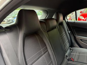 Mercedes-Benz A Class 1.6 A180 Sport Hatchback 5dr Petrol 7G-DCT Euro 6 (s/s) (122 ps)