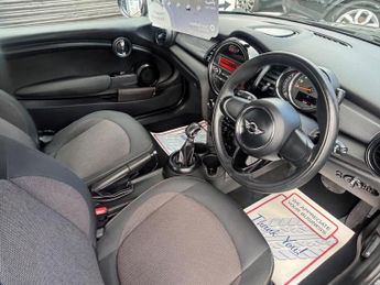 MINI Hatch 1.5 Cooper Auto Euro 6 (s/s) 3dr