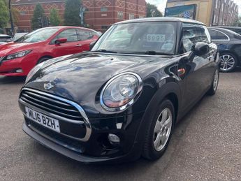 MINI Hatch 1.5 Cooper Auto Euro 6 (s/s) 3dr