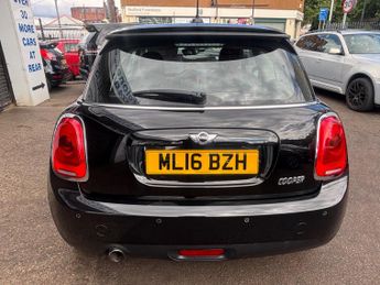 MINI Hatch 1.5 Cooper Auto Euro 6 (s/s) 3dr