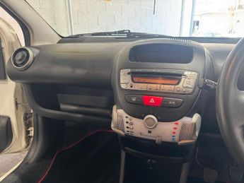 Toyota AYGO 1.0 VVT-i Mode Euro 5 5dr