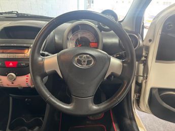 Toyota AYGO 1.0 VVT-i Mode Euro 5 5dr