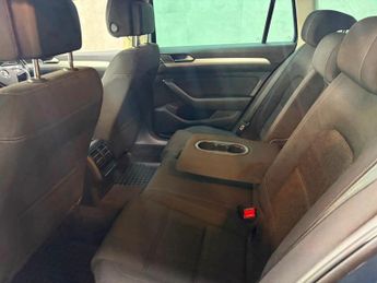 Volkswagen Passat 1.6 TDI SE Business DSG Euro 6 (s/s) 5dr