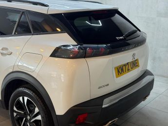 Peugeot 2008 1.2 PureTech Allure Premium + EAT Euro 6 (s/s) 5dr