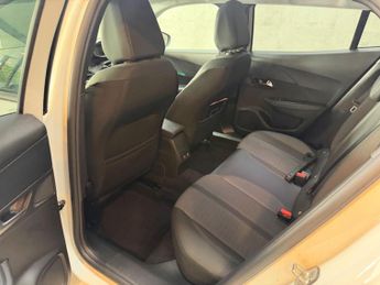 Peugeot 2008 1.2 PureTech Allure Premium + EAT Euro 6 (s/s) 5dr