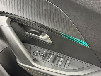 Peugeot 2008 1.2 PureTech Allure Premium + EAT Euro 6 (s/s) 5dr