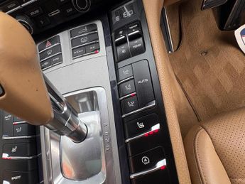 Porsche Panamera 3.0D V6 TiptronicS Euro 5 (s/s) 5dr
