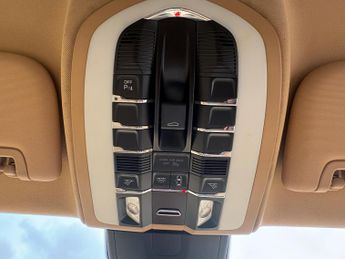Porsche Panamera 3.0D V6 TiptronicS Euro 5 (s/s) 5dr