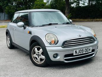 MINI Hatch 1.6 Cooper D Hatchback 3dr Diesel Manual Euro 4 (110 ps)