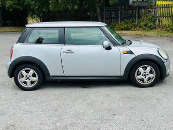 MINI Hatch 1.6 Cooper D Hatchback 3dr Diesel Manual Euro 4 (110 ps)