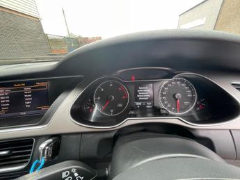 Audi A4 2.0 TDI SE Saloon 4dr Diesel Multitronic Euro 5 (s/s) (143 ps)