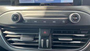 Ford Focus 1.0T EcoBoost Vignale Auto Euro 6 (s/s) 5dr