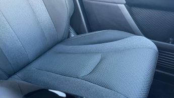 Suzuki e Vitara 61kWh Motion SUV 5dr Electric Auto (174 ps)