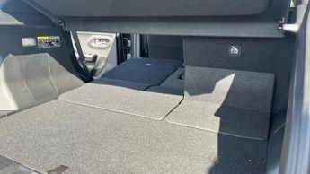 Suzuki e Vitara 61kWh Motion SUV 5dr Electric Auto (174 ps)