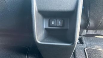 Suzuki e Vitara 61kWh Motion Auto 5dr