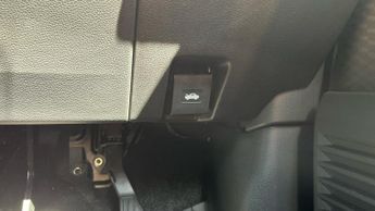 Suzuki e Vitara 61kWh Motion SUV 5dr Electric Auto (174 ps)