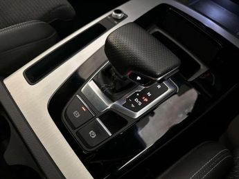 Audi Q5 2.0 TFSIe 50 S line SUV 5dr Petrol Plug-in Hybrid S Tronic quatt