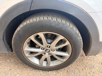 Hyundai Santa Fe 2.2 CRDi Premium Auto 4WD Euro 5 5dr (5 seat)