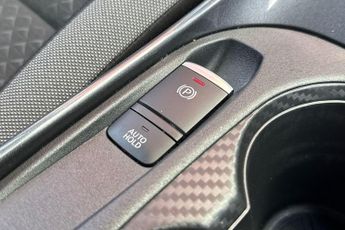 Nissan Juke 1.0 DiG-T (117ps) N-Connecta