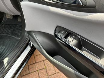 Vauxhall Corsa 1.4i ecoTEC SE Nav Auto Euro 6 5dr
