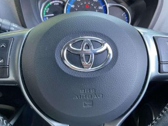 Toyota Yaris 1.5 VVT-h Sport E-CVT Euro 6 5dr