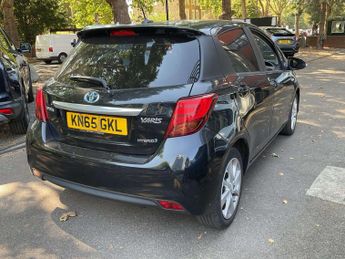 Toyota Yaris 1.5 VVT-h Sport E-CVT Euro 6 5dr