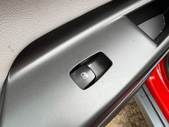 Hyundai KONA 64kWh Ultimate Auto 5dr (10.5kW Charger)