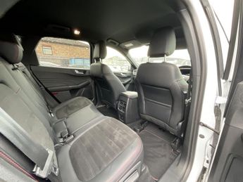 Ford Kuga ST-LINE PHEV CVT