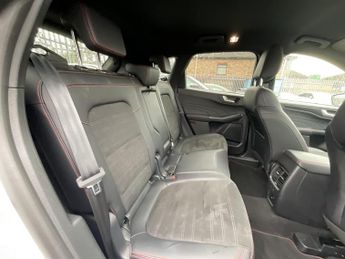 Ford Kuga ST-LINE PHEV CVT