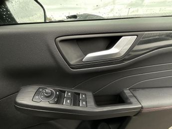 Ford Kuga ST-LINE PHEV CVT