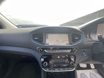Hyundai Ioniq PREMIUM SE PHEV S-A