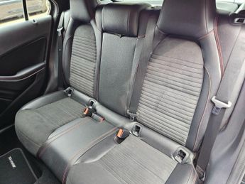 Mercedes-Benz A Class 2.1 A200d AMG Line 7G-DCT Euro 6 (s/s) 5dr
