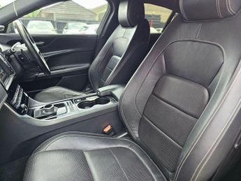 Jaguar XE 2.0d R-Sport Auto Euro 6 (s/s) 4dr