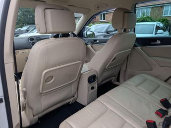 Volkswagen Tiguan 2.0 TDI BlueMotion Tech Match DSG 4WD Euro 5 (s/s) 5dr