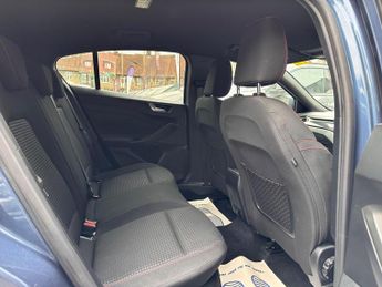 Ford Focus 1.0T EcoBoost MHEV ST-Line DCT Euro 6 (s/s) 5dr
