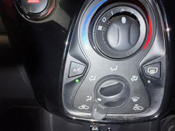 Peugeot 108 1.2 PureTech Allure Euro 6 5dr