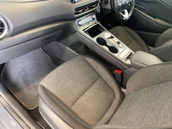 Hyundai KONA 64kWh Premium Auto 5dr (10.5kW Charger)