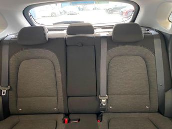 Hyundai KONA 64kWh Premium Auto 5dr (10.5kW Charger)