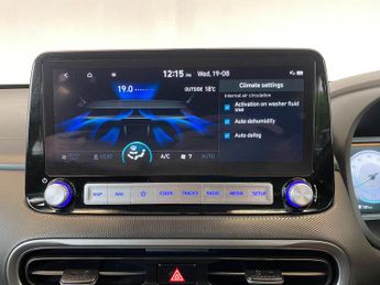 Hyundai KONA 64kWh Premium Auto 5dr (10.5kW Charger)