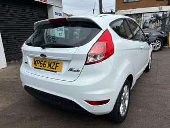 Ford Fiesta 1.0T EcoBoost Zetec Euro 6 (s/s) 3dr