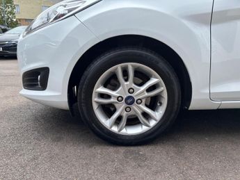 Ford Fiesta 1.0T EcoBoost Zetec Euro 6 (s/s) 3dr