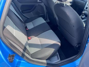 Ford Focus 1.6 Zetec 5dr