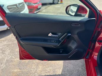 Mercedes-Benz A Class 1.5 A180d SE (Executive) 7G-DCT Euro 6 (s/s) 5dr