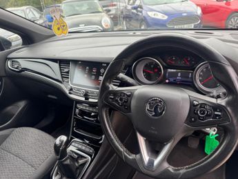 Vauxhall Astra 1.6 CDTi BlueInjection SRi Nav Euro 6 (s/s) 5dr